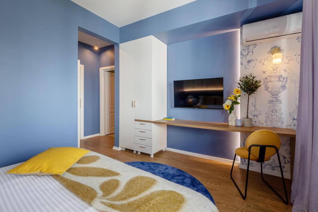 Apartamento Holt - Dolce In Napoli Bucarest Exterior foto